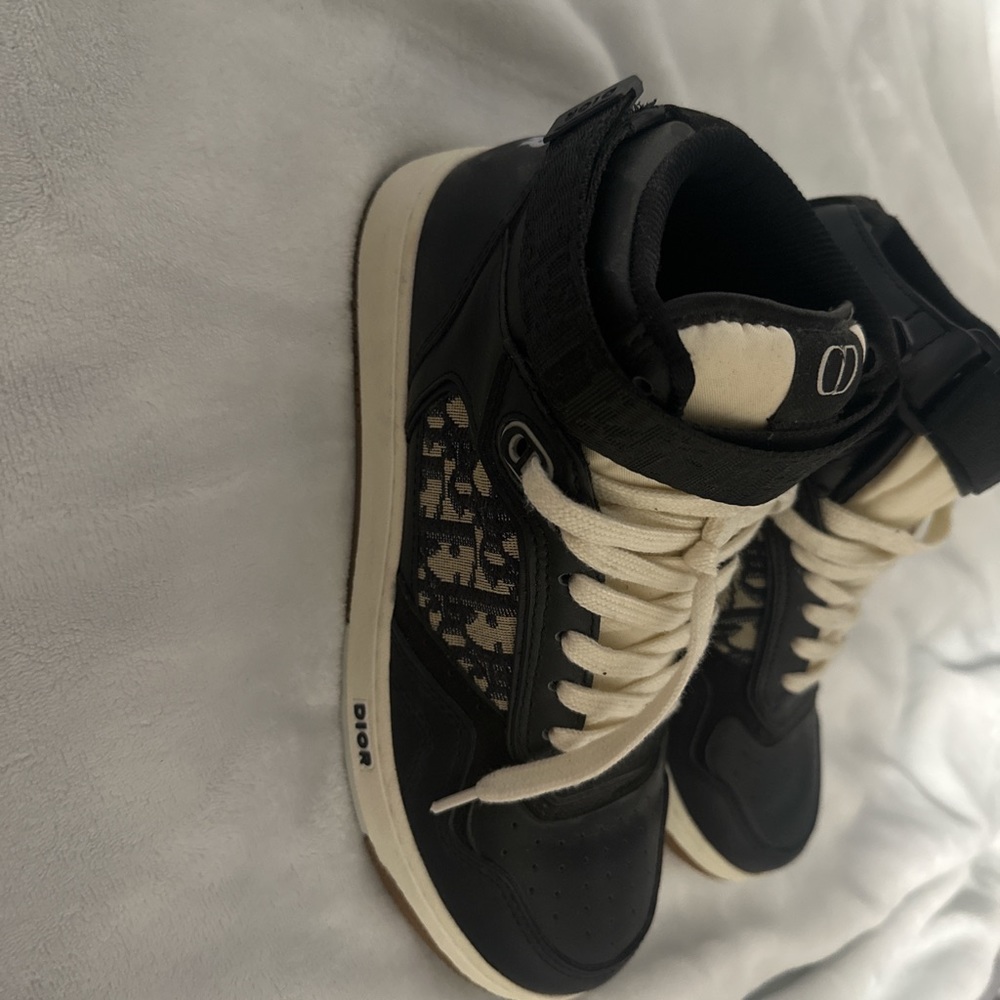 dior authentic shoes - Picture 2 of 4